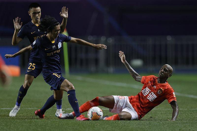 快船后场得力手成全队精神领袖，场上风格领先的简单介绍