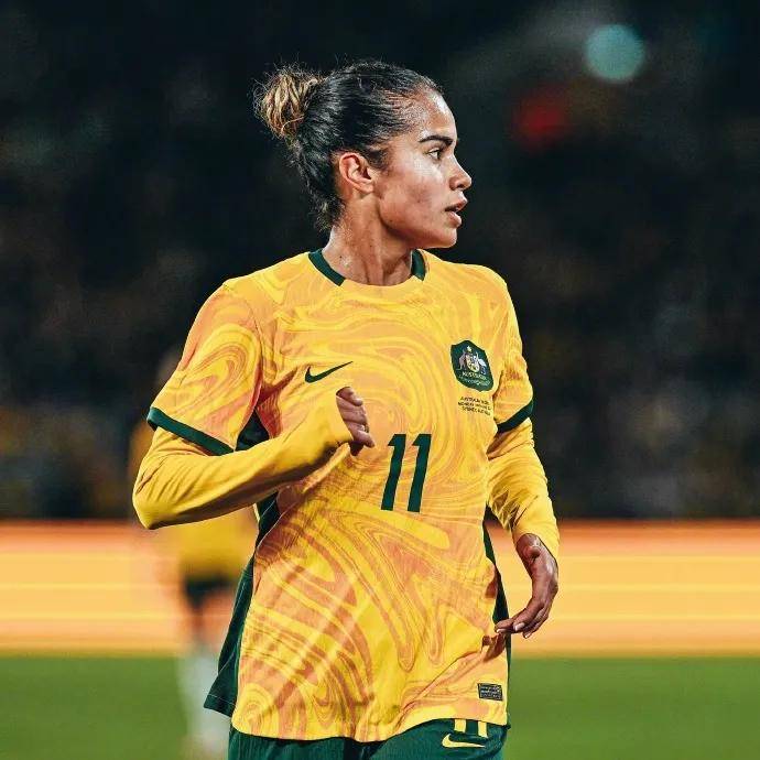 包含瑞典女足在冠军联赛中夺得胜利的词条